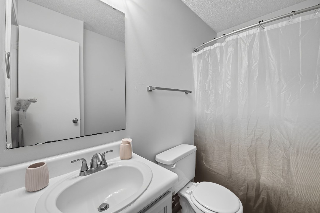 Meadowbrook 250-205 1bd/1bd