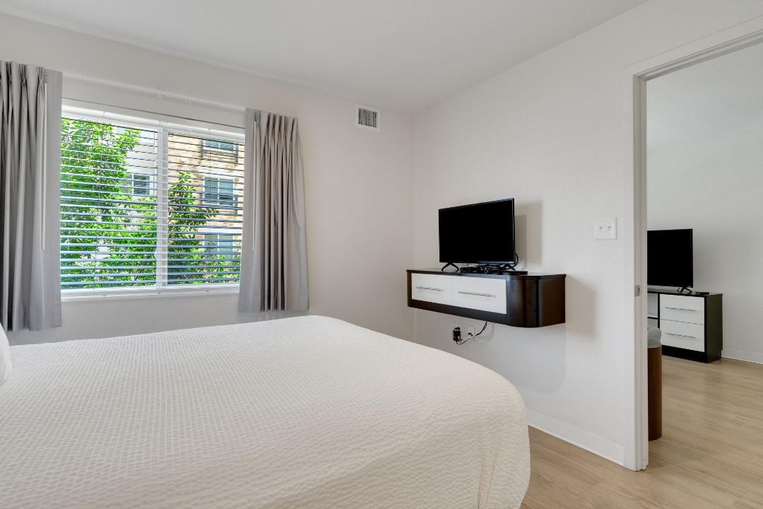 Simplicity At the Rim · Unit 1203  1/1