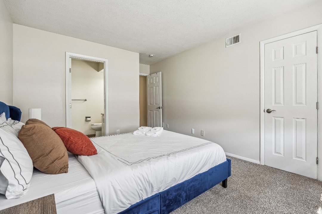 Northwoods 8099 1D · Unit 2/2