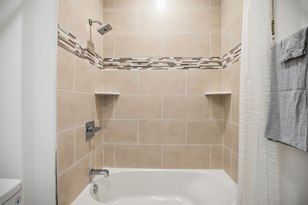 Fairmount Square 1528- 2A · Unit 1/1