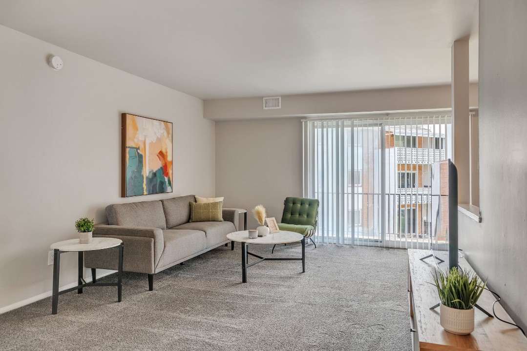 The Chateau, 306 Shipley Rd · Unit apt 610, 2bd/2bth