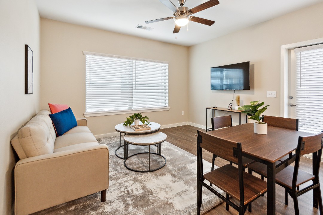 Smart Living Cypress Creek, 7206, · Unit 1/1