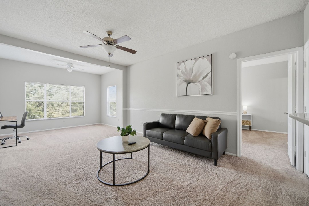 Avenue · Unit at Winter Springs 27-307 2/2