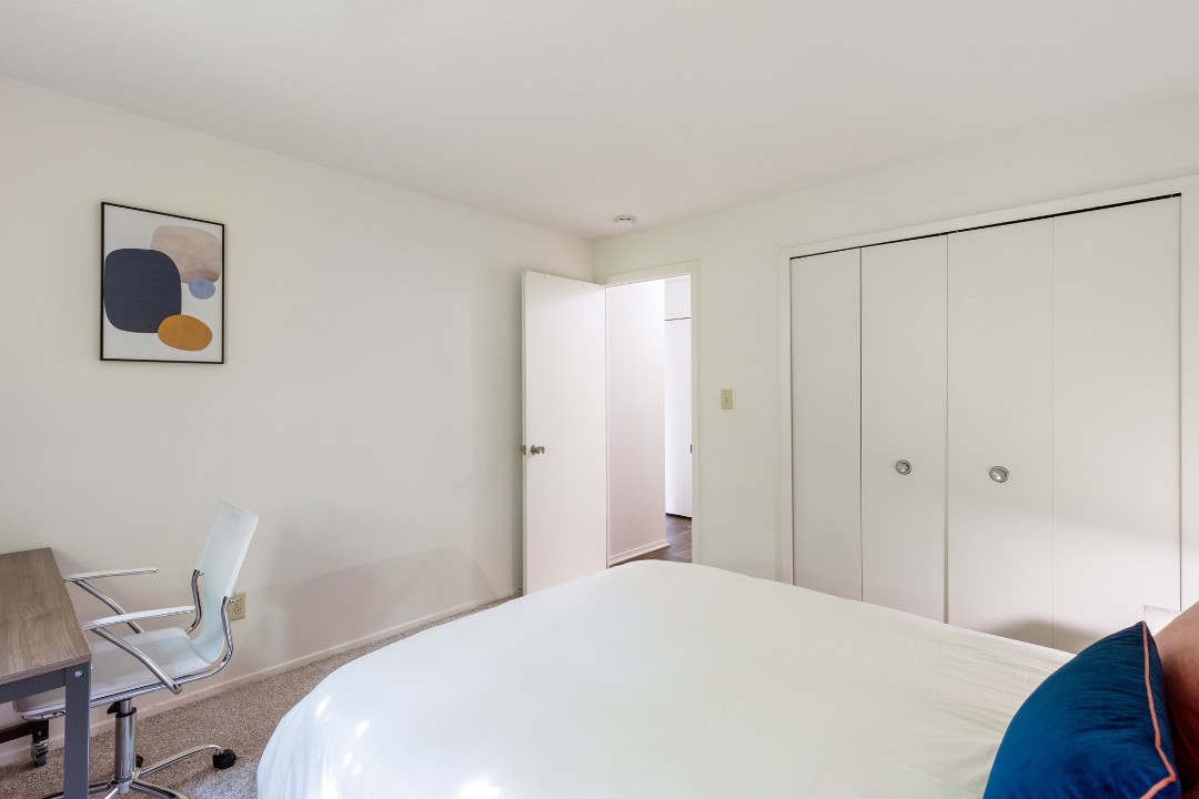 Midtown Towers 3402, · Unit 1/1