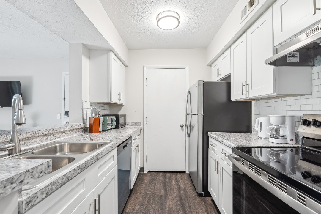 Northwoods 8208-1B · Unit 2/1