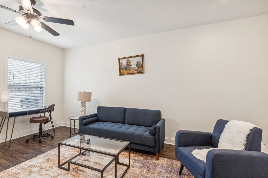 2 Bedrooms · Signature layout