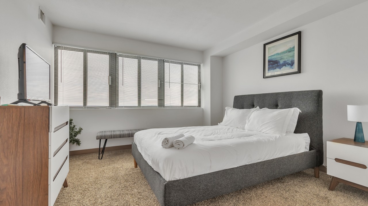 Pa Place 2414, 2br