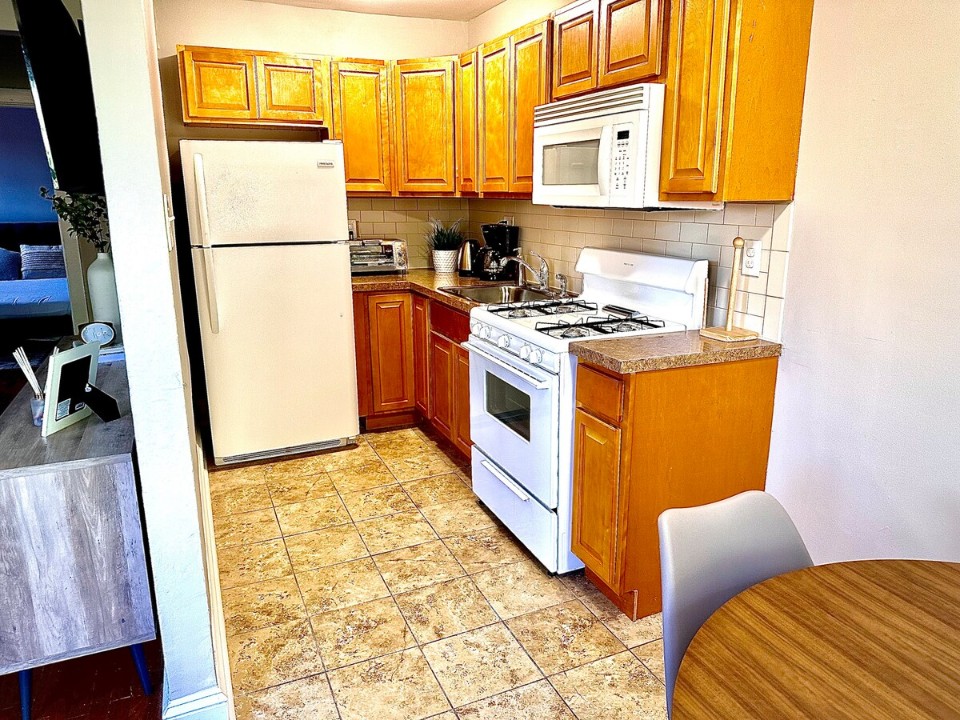 Lennox 1-br · Unit C304
