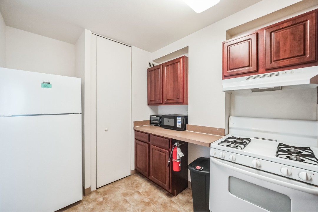 Pa Place 1802, 2br