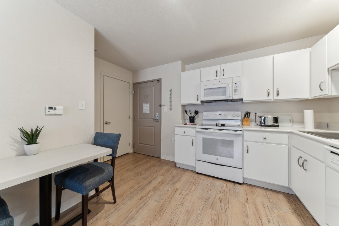 Simplicity At the Rim · Unit 1211  1/1