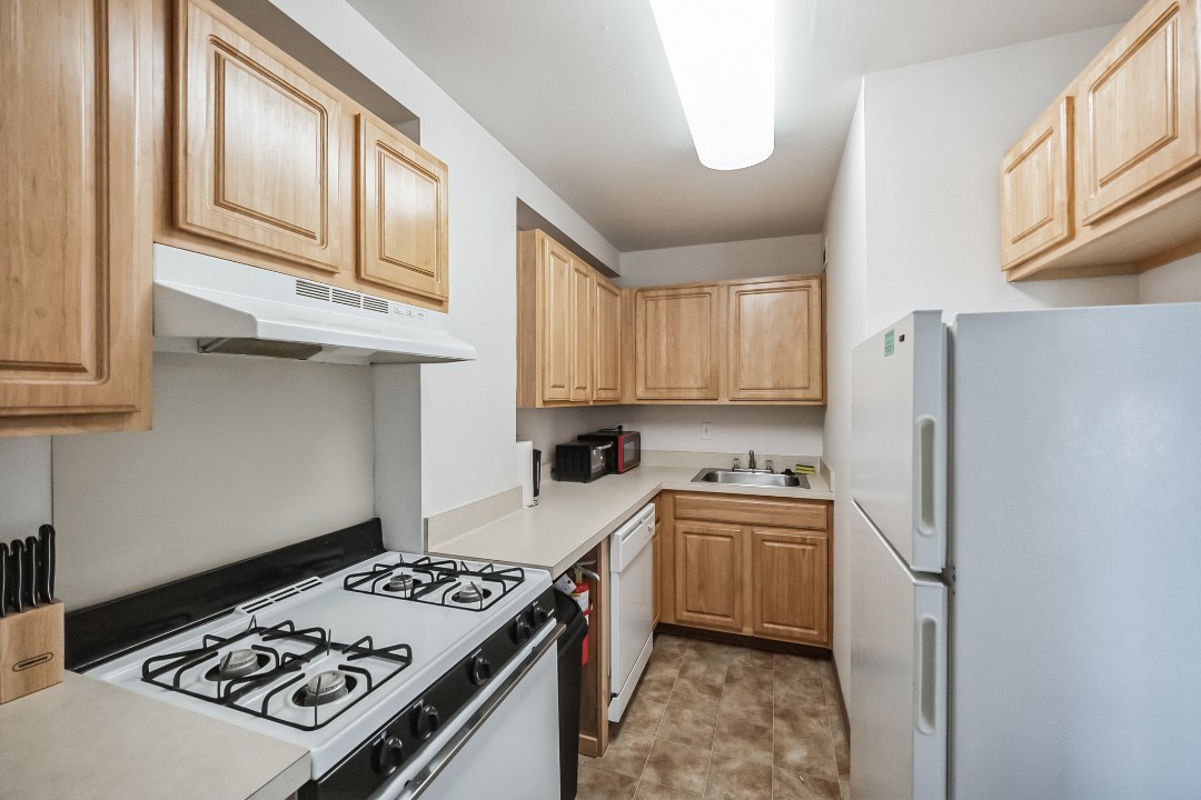 Pa Place 1306, 1br