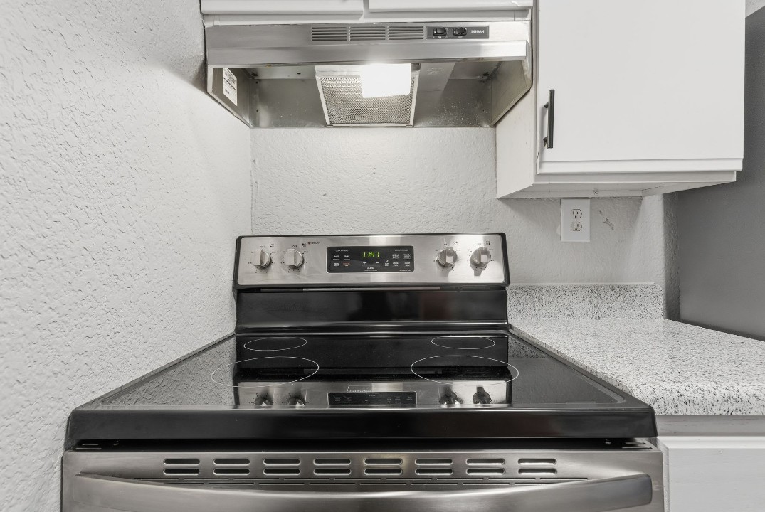 Hillcrest 8312A · Unit 1/1