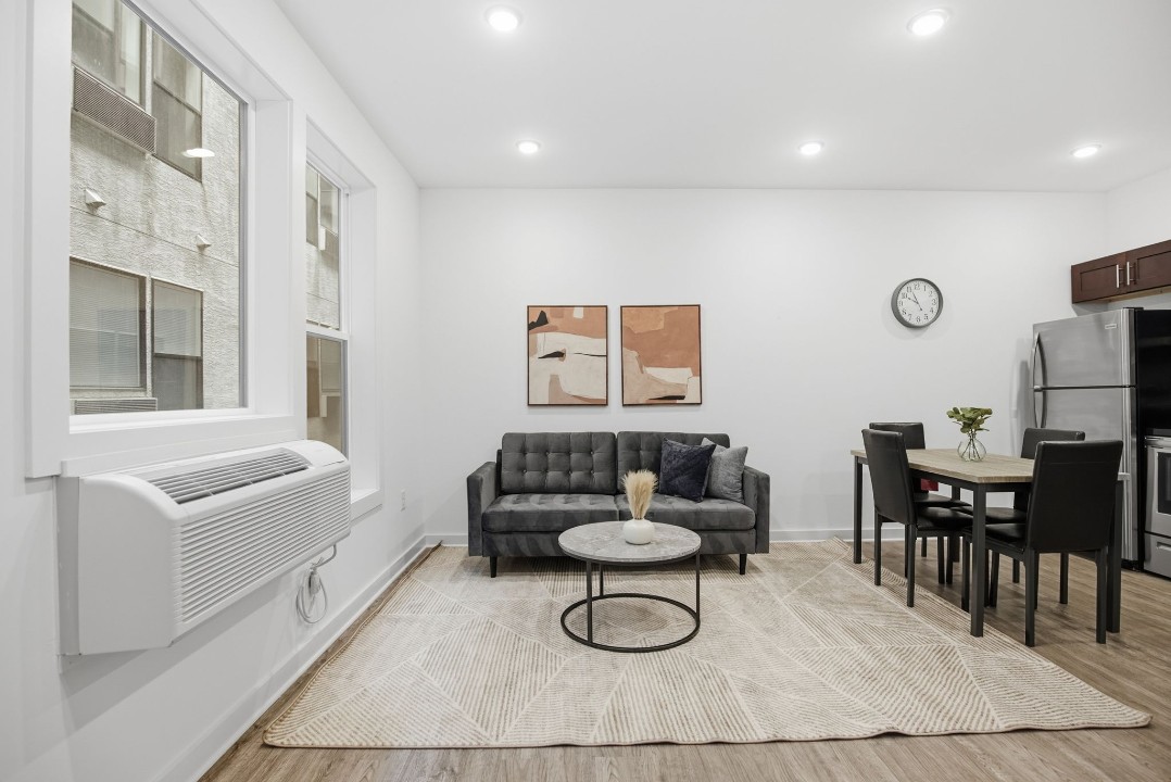 Fairmount Square 1528- 2G · Unit 1/1