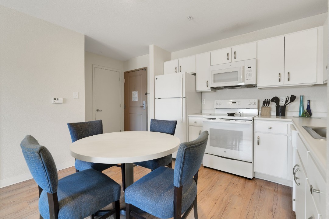 Simplicity At the Rim · Unit 1408 2/2