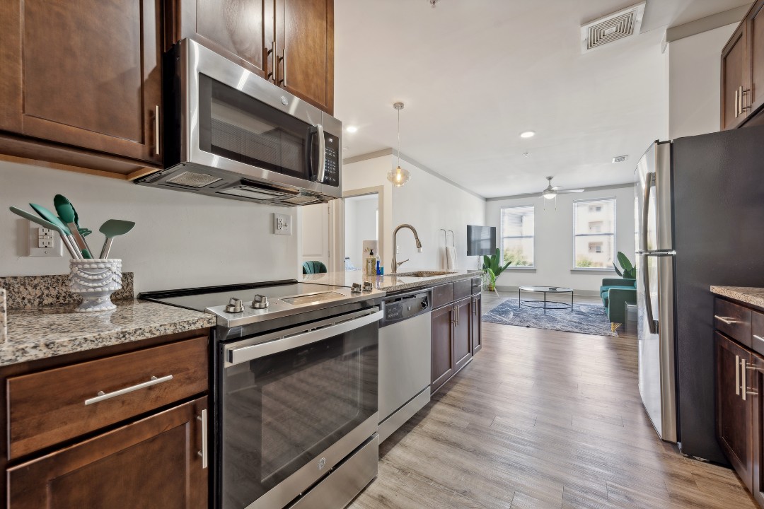 Overlook at Farragut 2205, · Unit 2/2