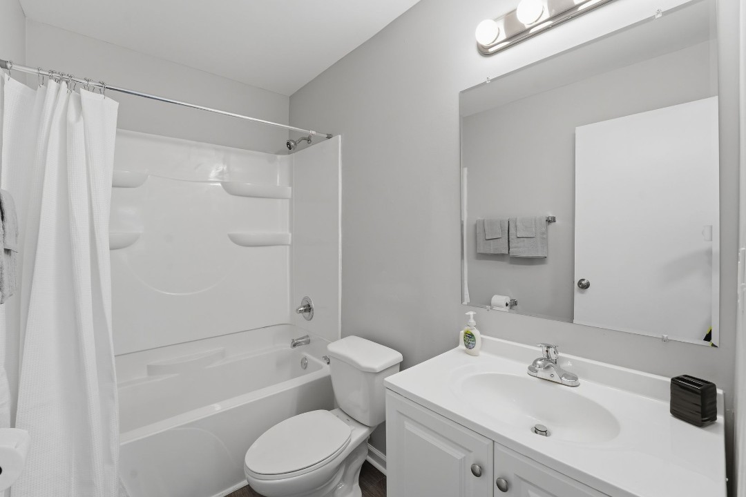 Crossings at · Unit 501 M64 2bd/2bth