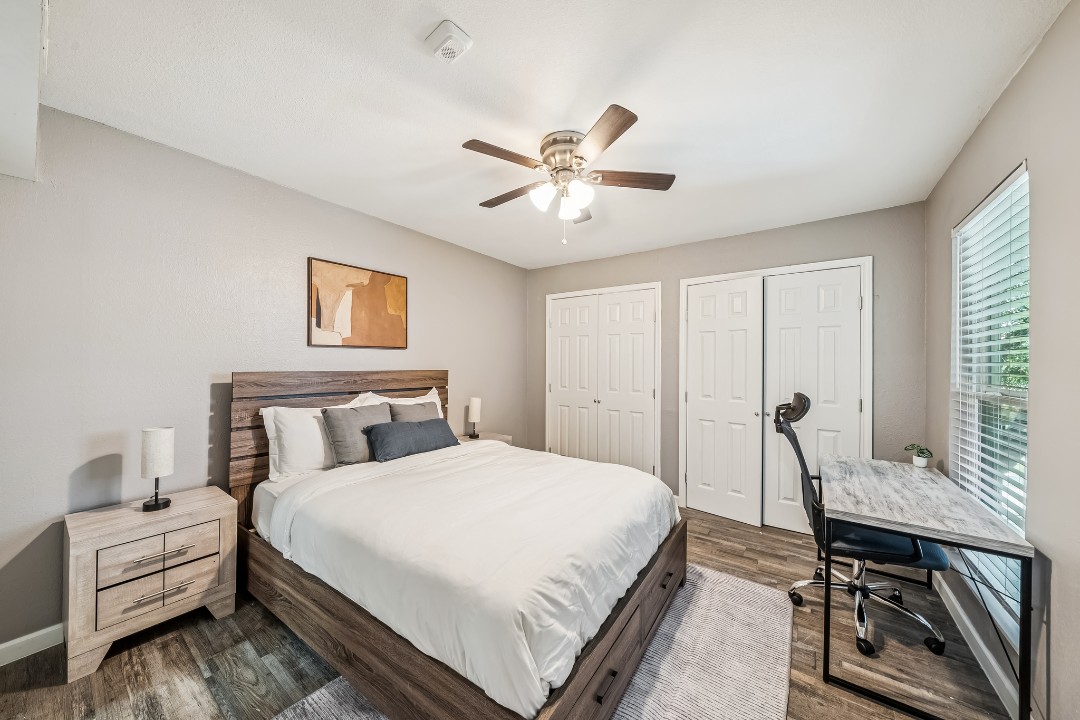1 Bedroom · Signature layout