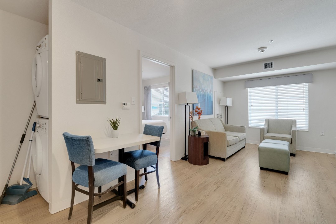 Simplicity At the Rim · Unit 1203  1/1