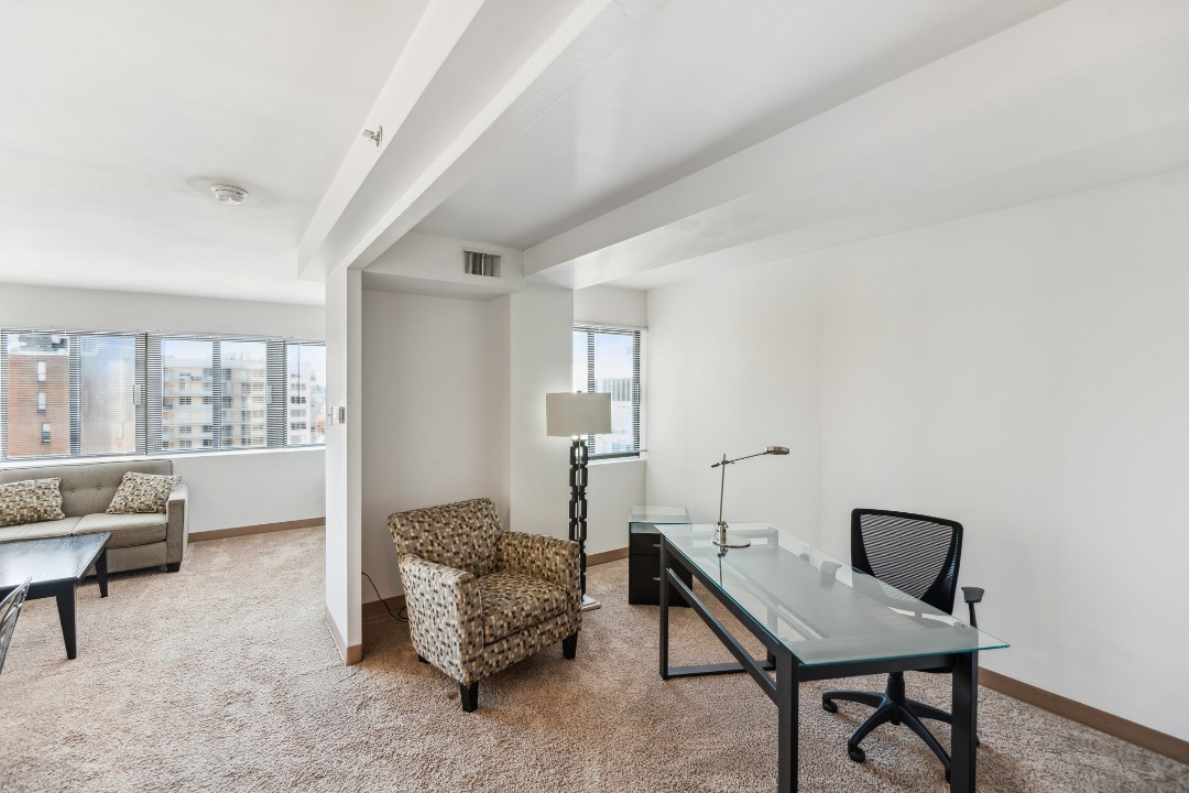 Pa Place 1114, 1br