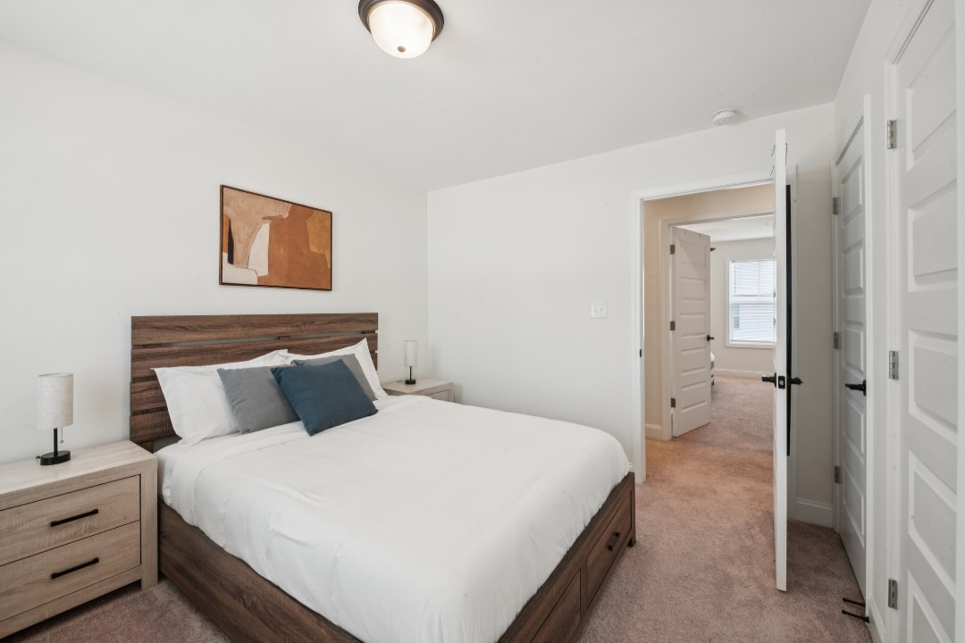 2 Bedrooms · Signature layout