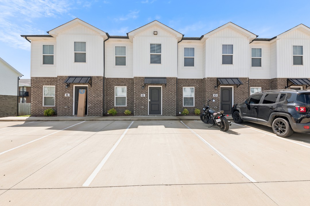 Arte Luxury townhomes E2 2/2.5