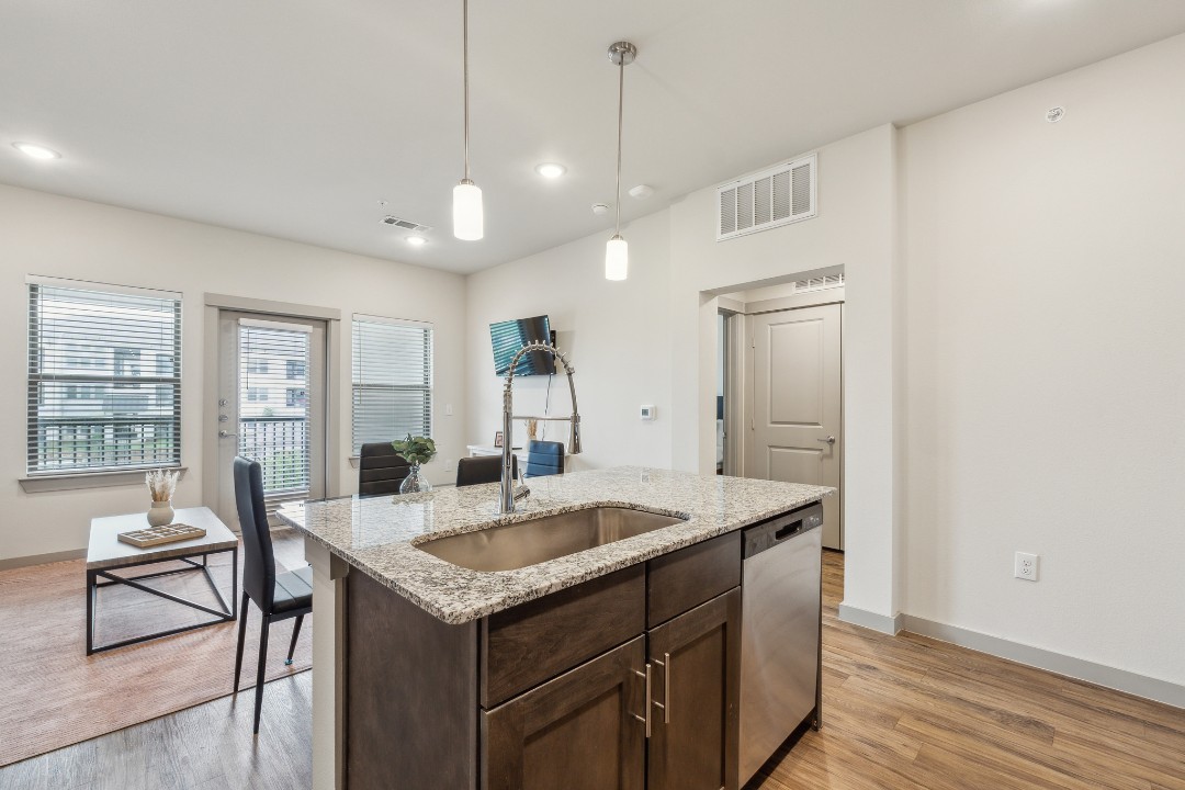 Chisholm Trace · Unit 1235 1/1