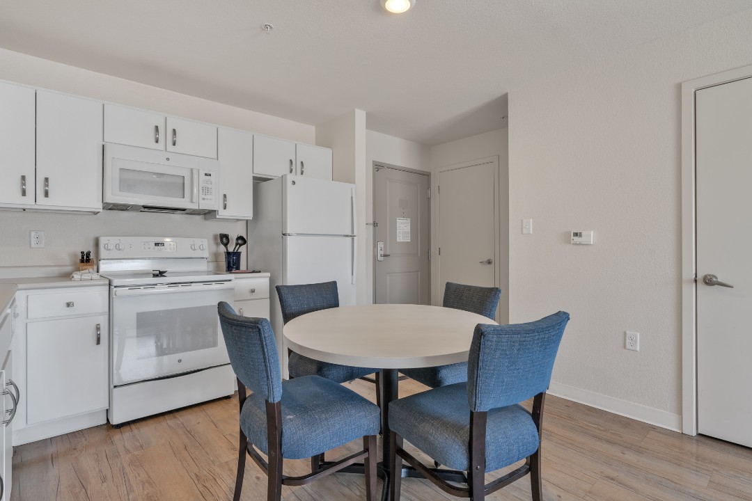 Simplicity At the Rim · Unit 1414 2/2