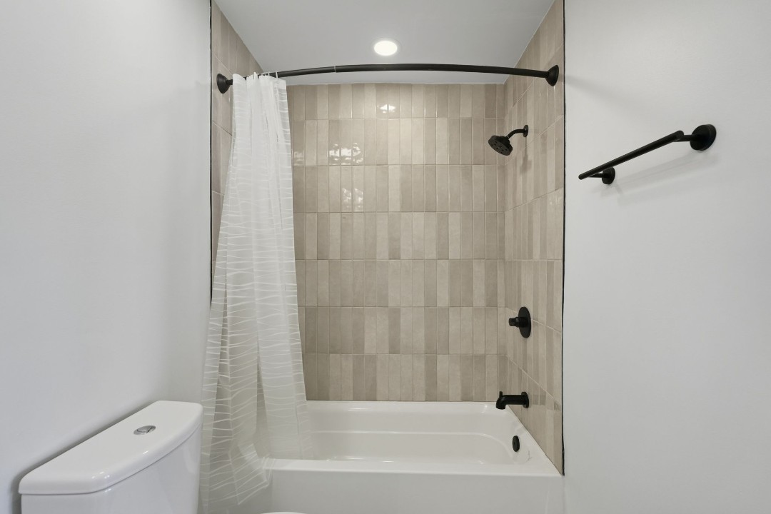 Carriage House C307 · Unit 1/1