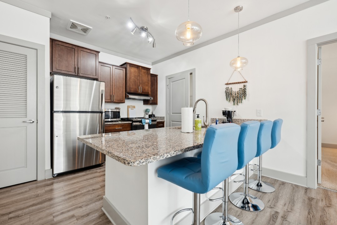 Overlook at Farragut 2103, 1BD/1BA