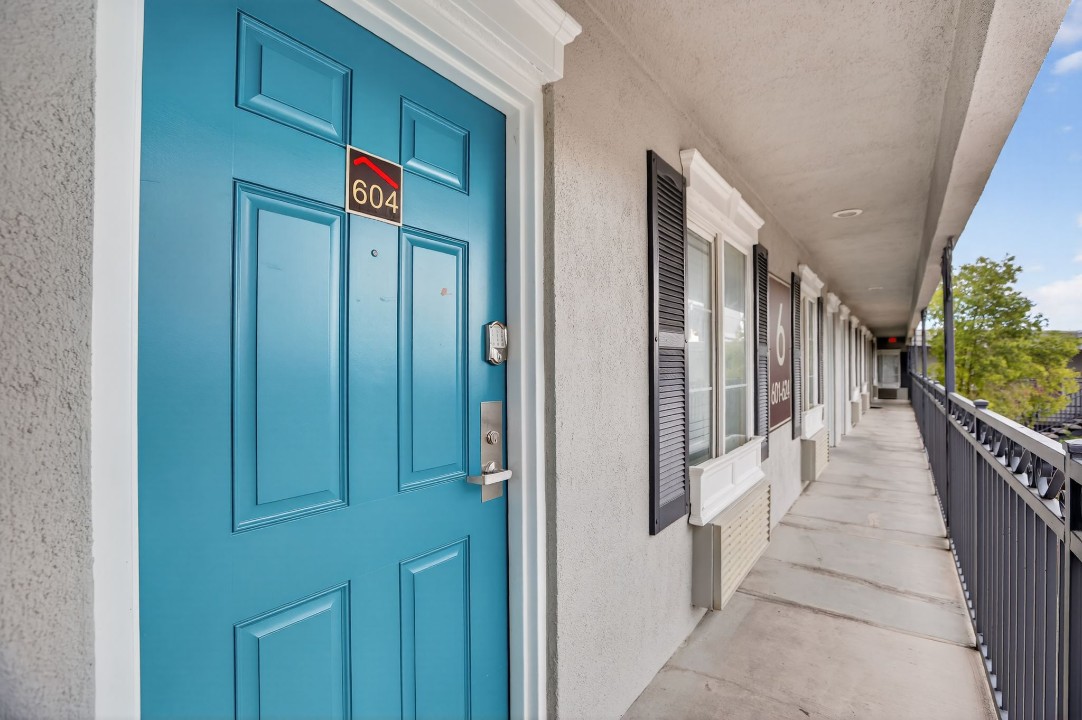 Spectra Paradise Studios · Unit 604