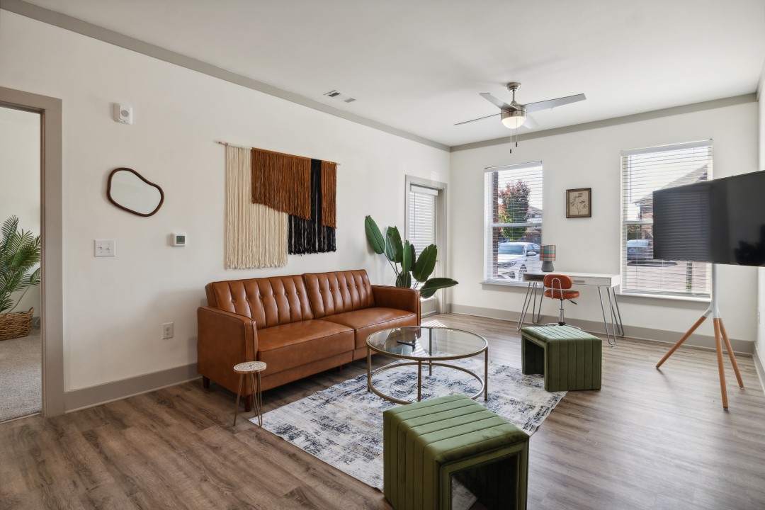1 Bedroom · Signature layout