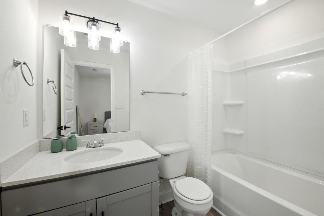 Arte Luxury townhomes O5 2/2.5