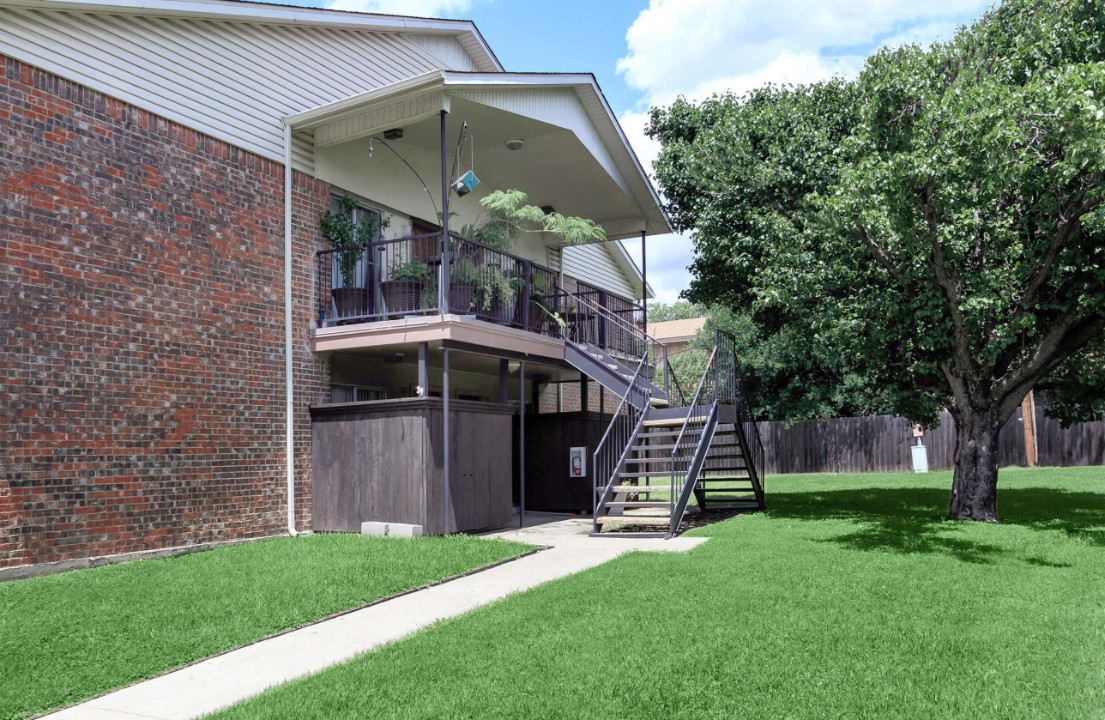 Eureka village · Unit 221 1/1