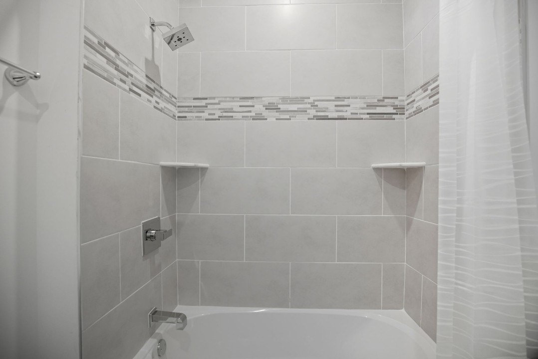 Fairmount Square 1528-3F · Unit 1/1