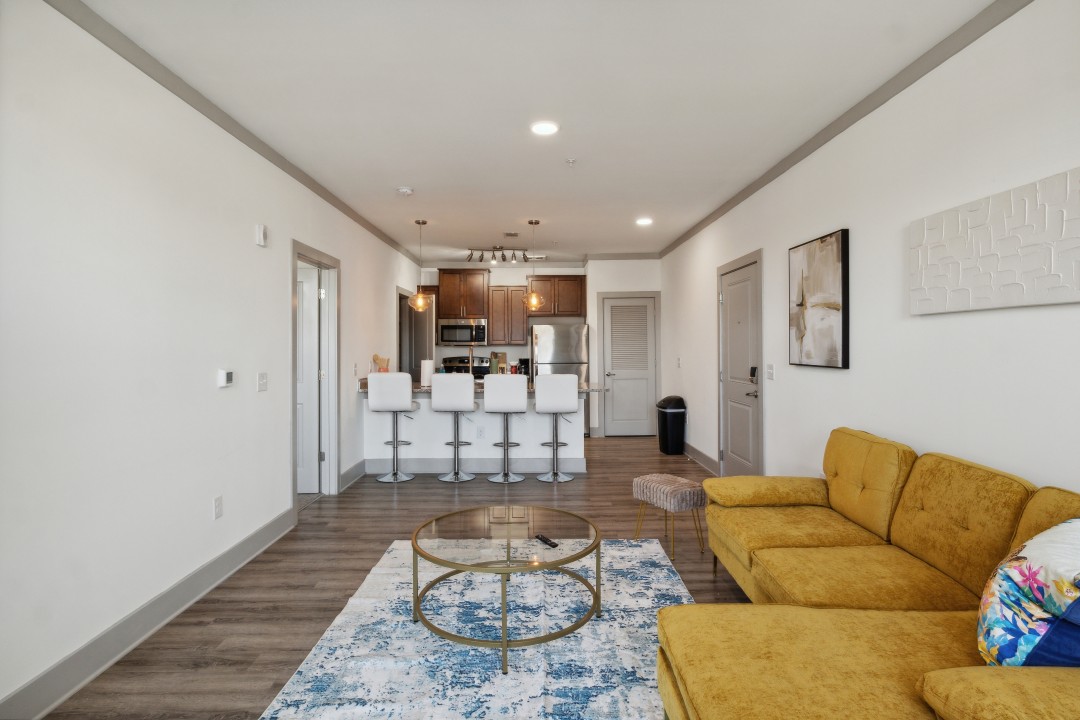 Overlook at Farragut 1214, 1BD/1BA