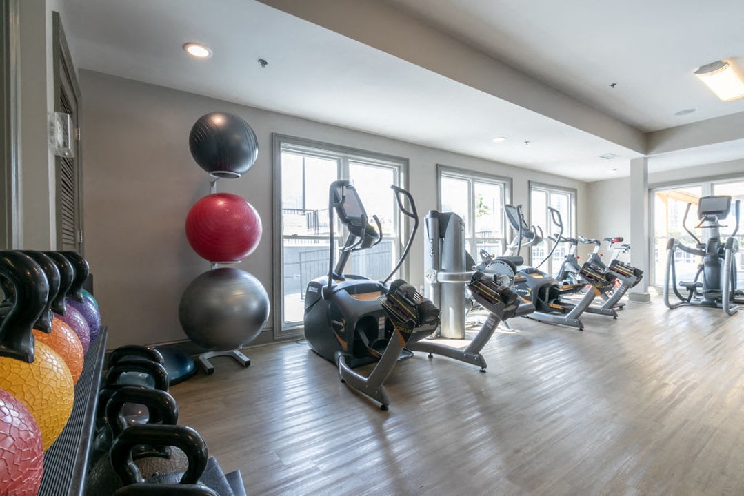 Crest at Midtown · Unit 1323 1/1