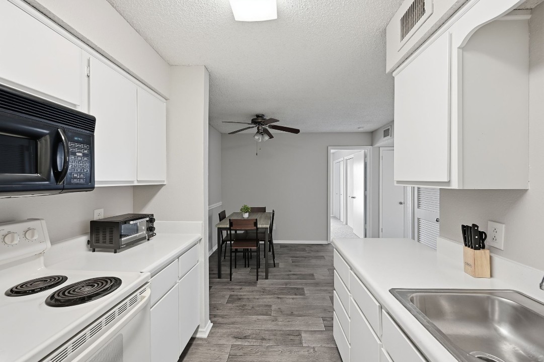 The Trails · Unit 323 2/1