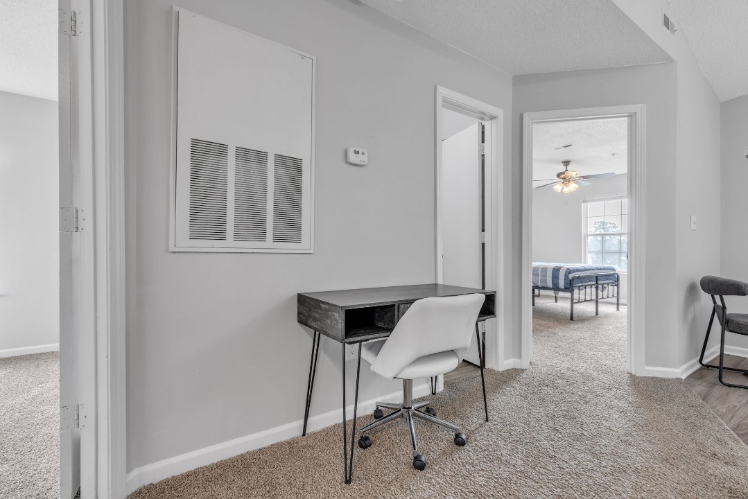 Carlson Bay, 974-301, · Unit 2/2