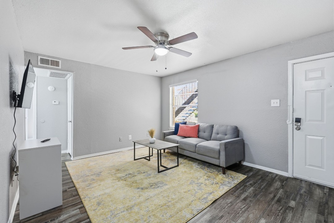 Eureka village · Unit 152 1/1