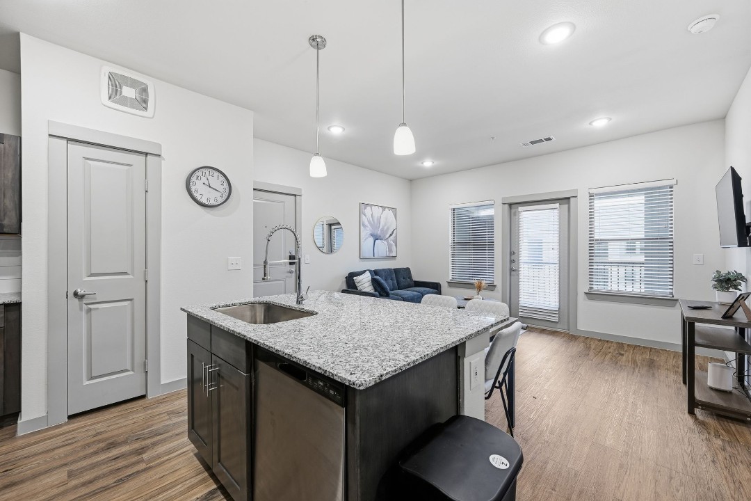 Chisholm Trace · Unit 1035 1/1