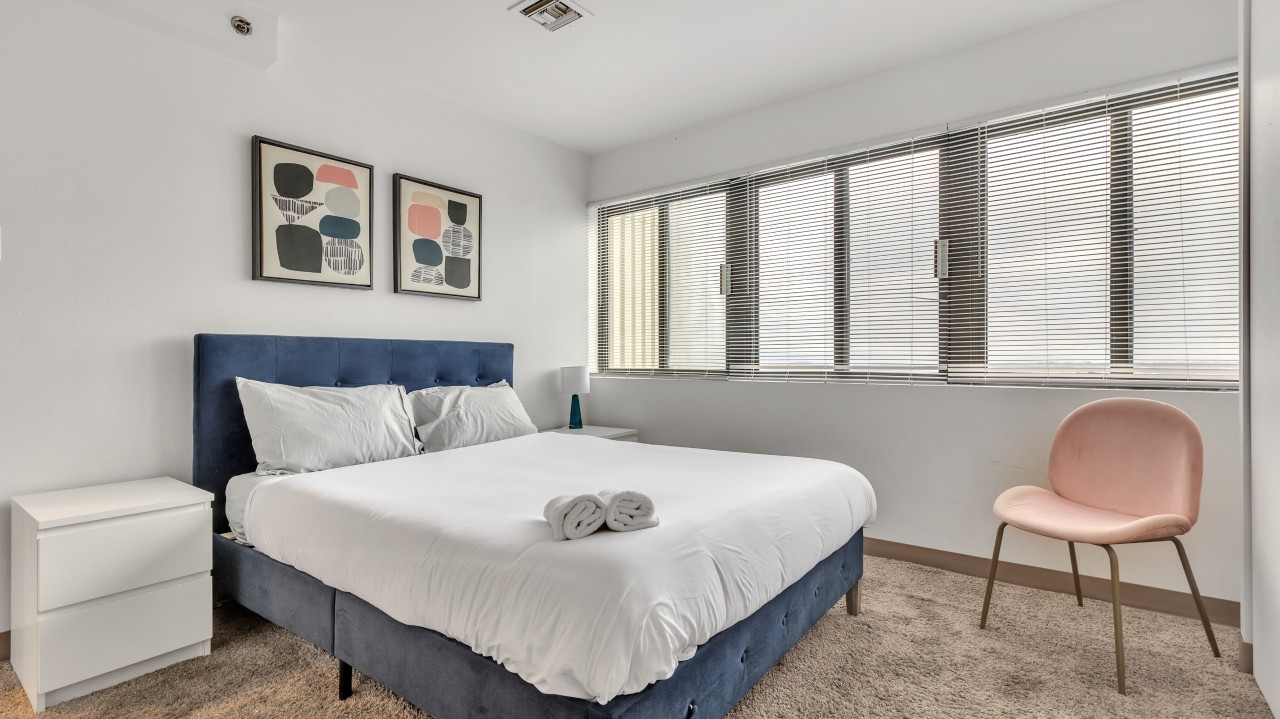 2 Bedrooms · Signature layout