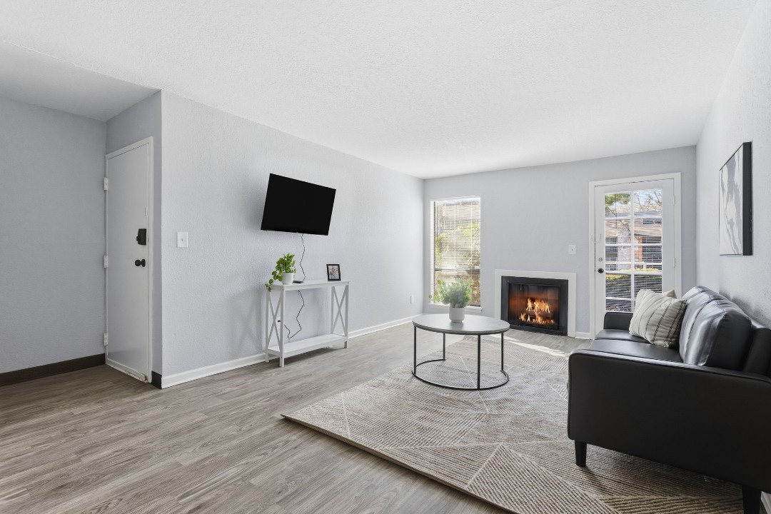 Hillcrest 8312A · Unit 1/1