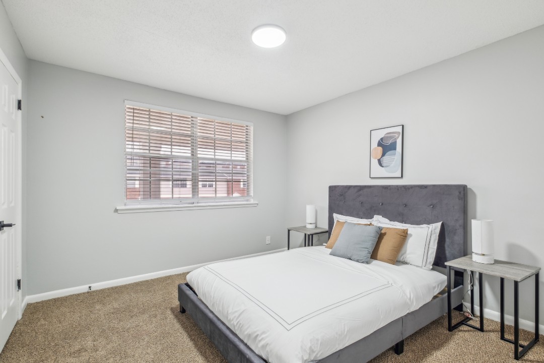 2 Bedrooms · Signature layout