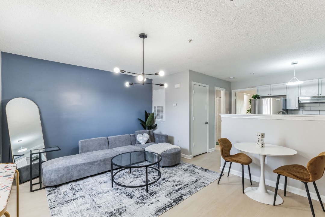 Carlson Bay, 3516-202, · Unit 1/1