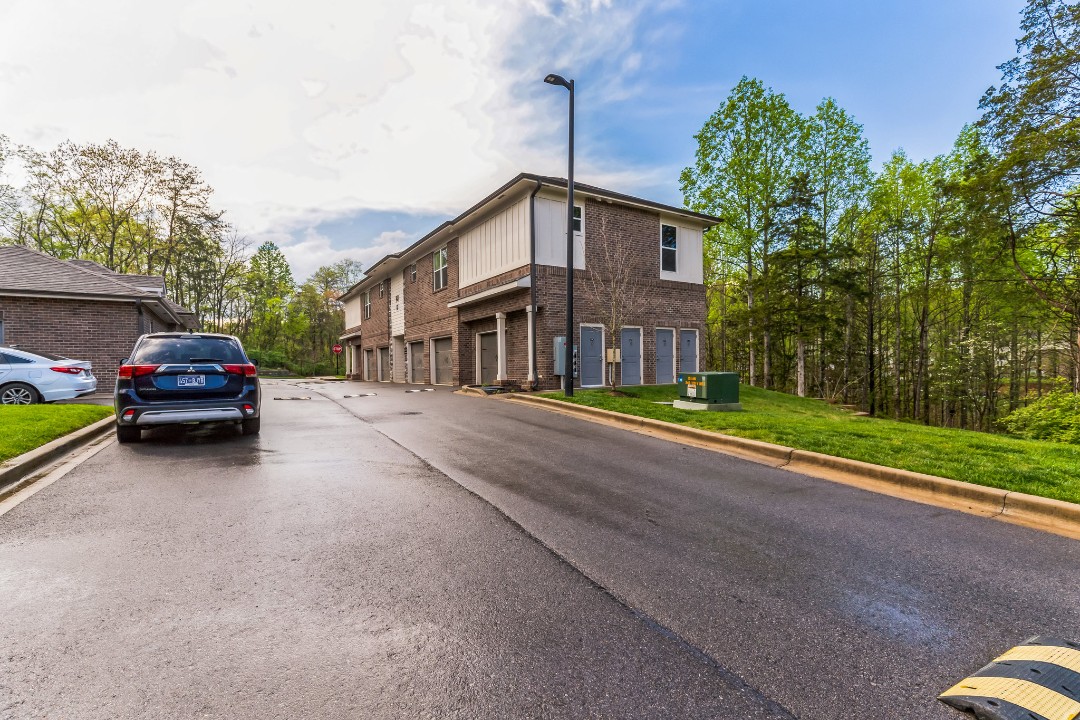 Overlook at Farragut 6301, · Unit 2/2