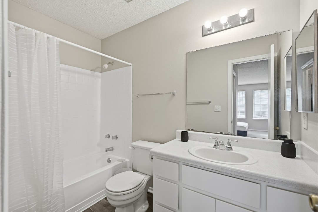 The Trails · Unit 217 2/2