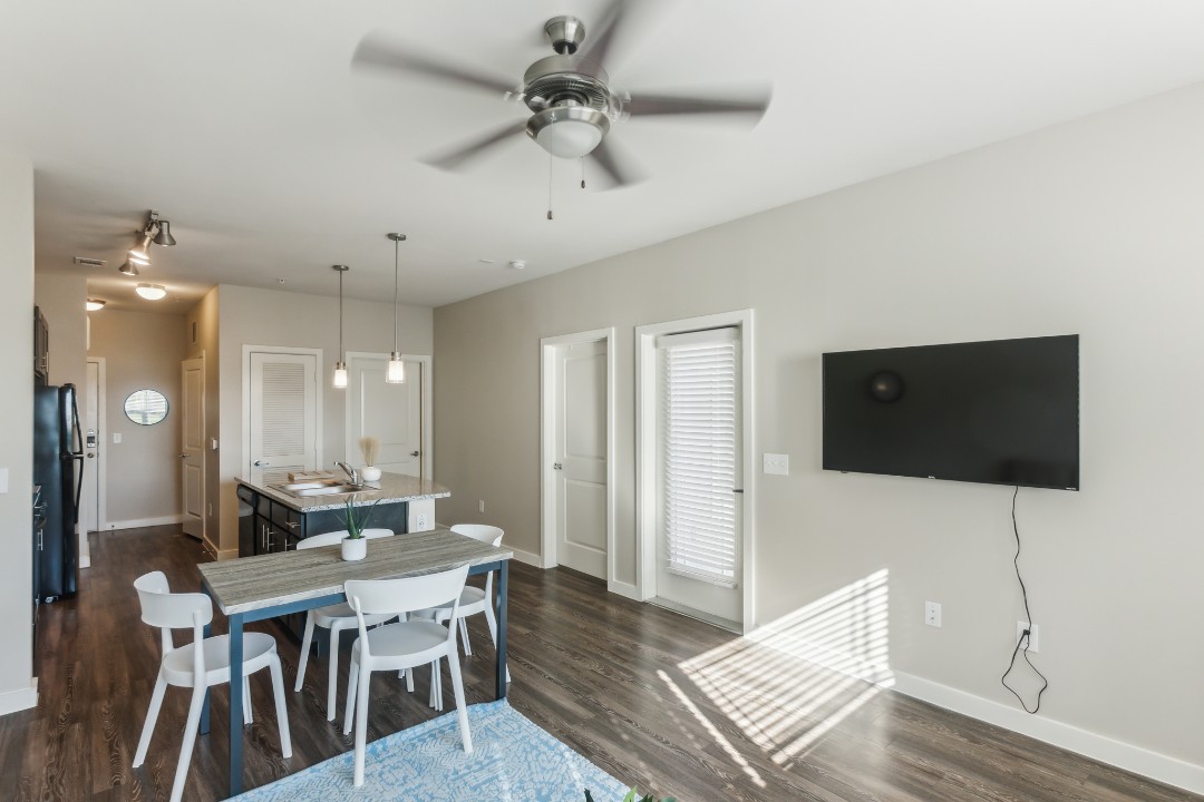 Smart Living Cypress Creek, 9206, · Unit 1/1