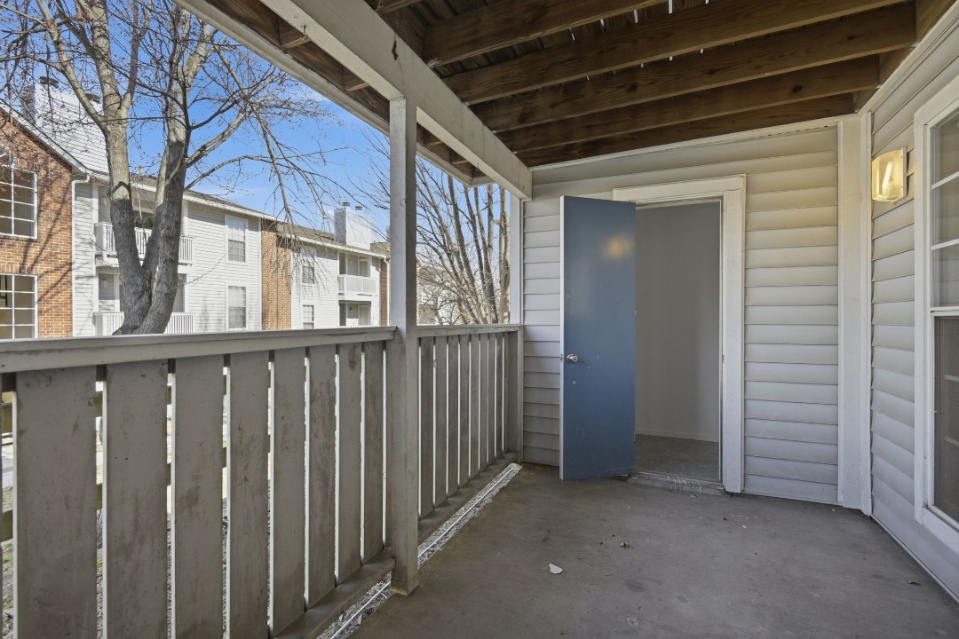 Lincoln Green · Unit 2503 2/2