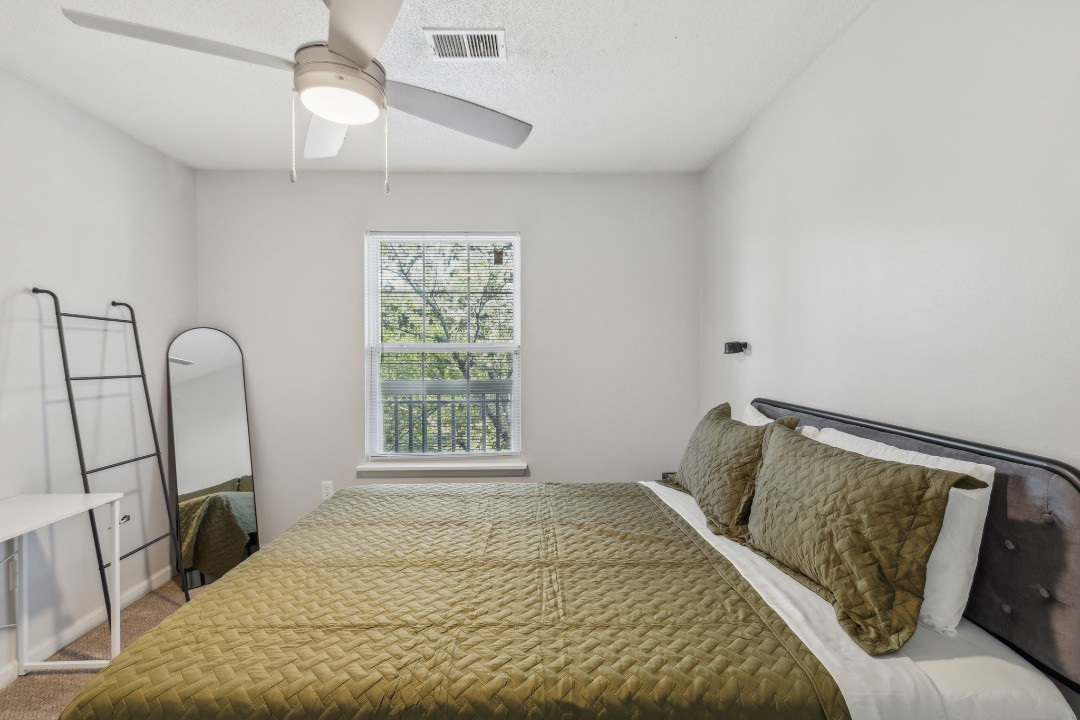 Carlson Bay, 969-304, · Unit 1/1