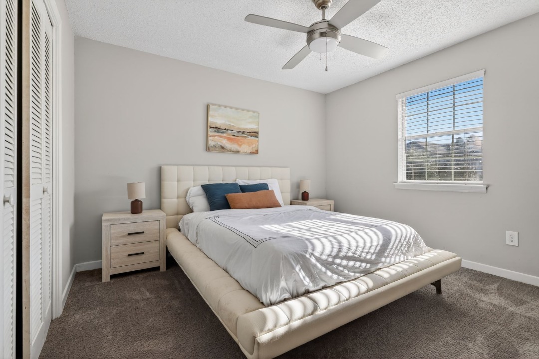 2 Bedrooms · Signature layout